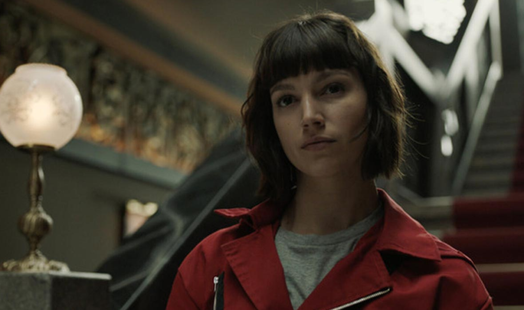 Ursula Corberò in una scena de La Casa de Papel su Netflix 