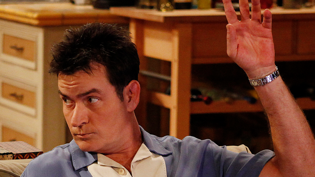 Charlie Sheen ha interpretato un personaggio delle sitcom affascinante ma anche controverso