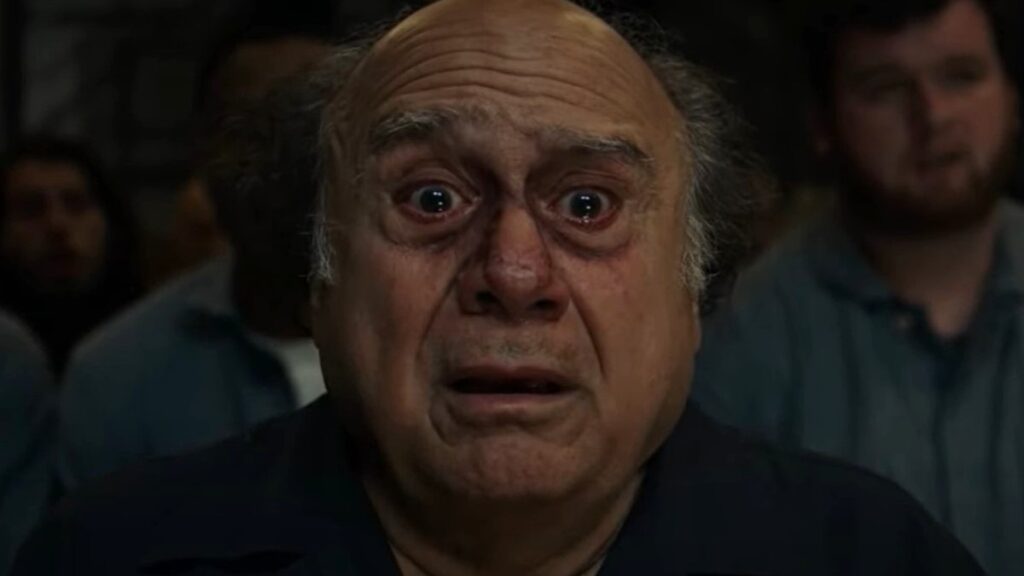 Danny DeVito in una scena di It's Always Sunny in Philadelphia, tra le migliori Serie Tv da vedere