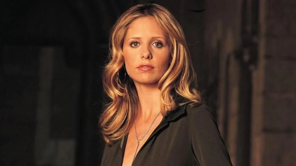 Buffy – Sarah Michelle Gellar rompe il silenzio sulla serie sequel e anticipa: «Siamo sulla buona strada»