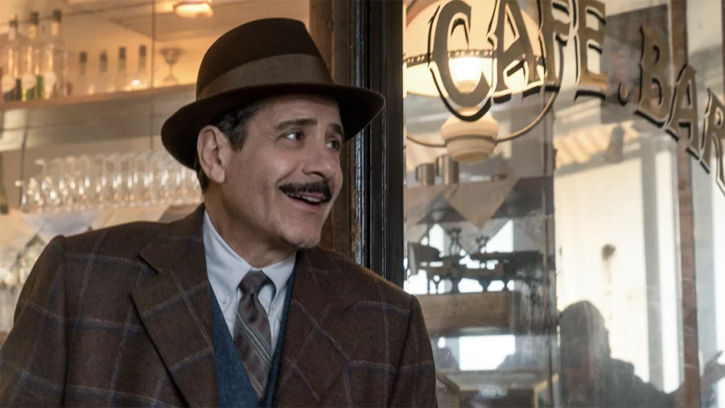 The Marvelous Mrs. Maisel ci ha ricordato che Tony Shalhoub è uno dei migliori attori comici di sempre