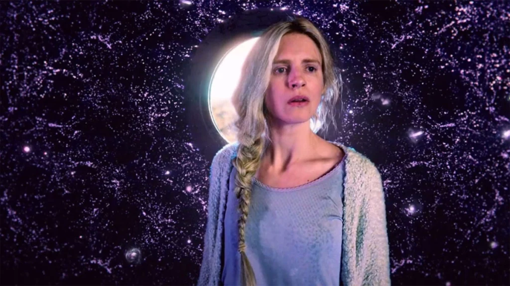 Brit Marling in un'immagine di The Oa, una delle Serie Tv cancellate Netflix