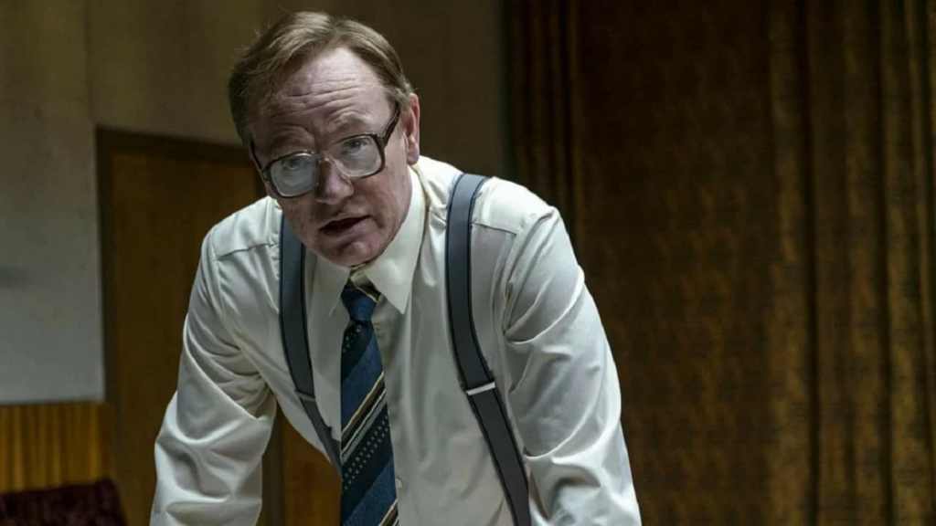 il personaggio di Valery Legasov in una scena di Chernobyl, miniserie HBO 