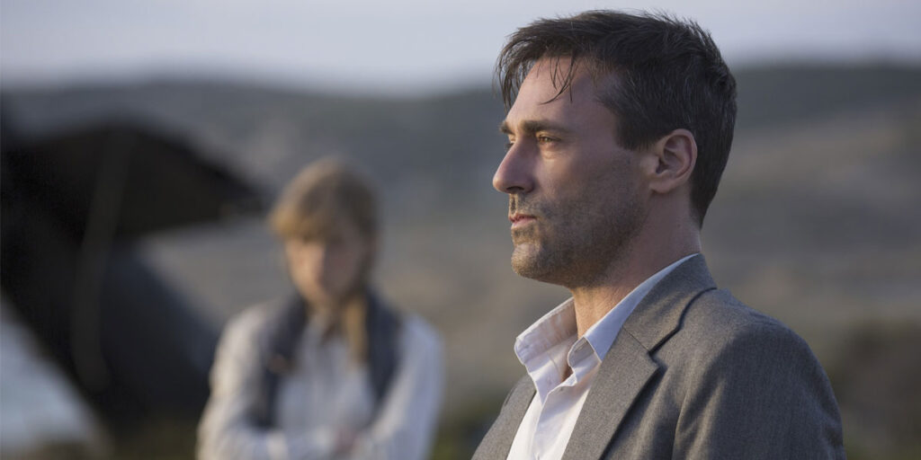 Jon Hamm in una scena di Beirut