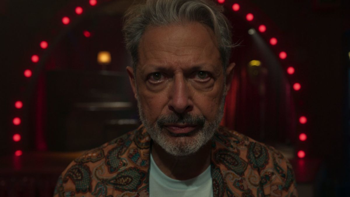 Jeff Goldblum in Kaos, la nuova serie Netflix che si ispira alla mitologia greca attualizzandola alla modernità dei giorni nostri