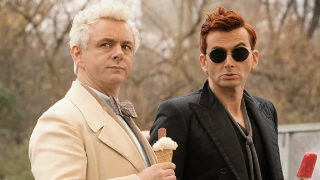 Michael Sheen e David Tennant compaiono in una scena di Good Omens