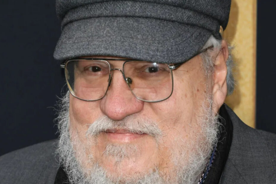 Un primo piano dello scrittore George R.R. Martin, autore del romanzo da cui è tratto House of the Dragon