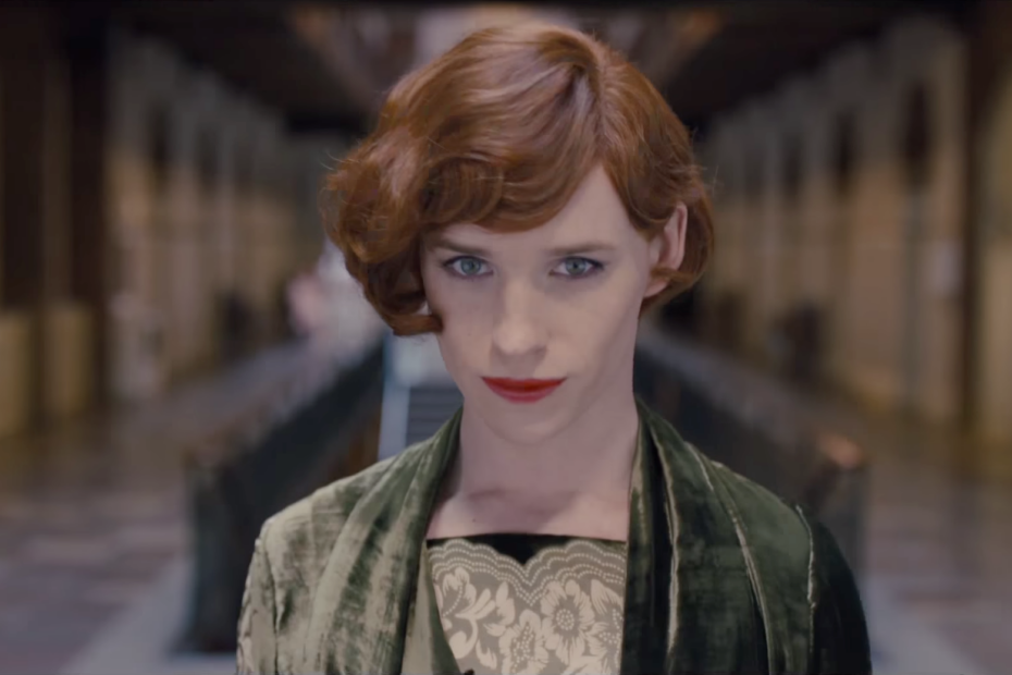 Eddie Redmayne in una scena del film The Danish Girl