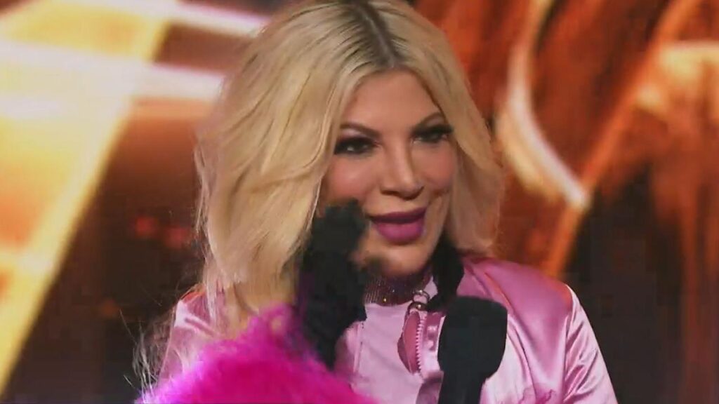 Tori Spelling in primo piano durante il Reality Show masterChef Celebrity 