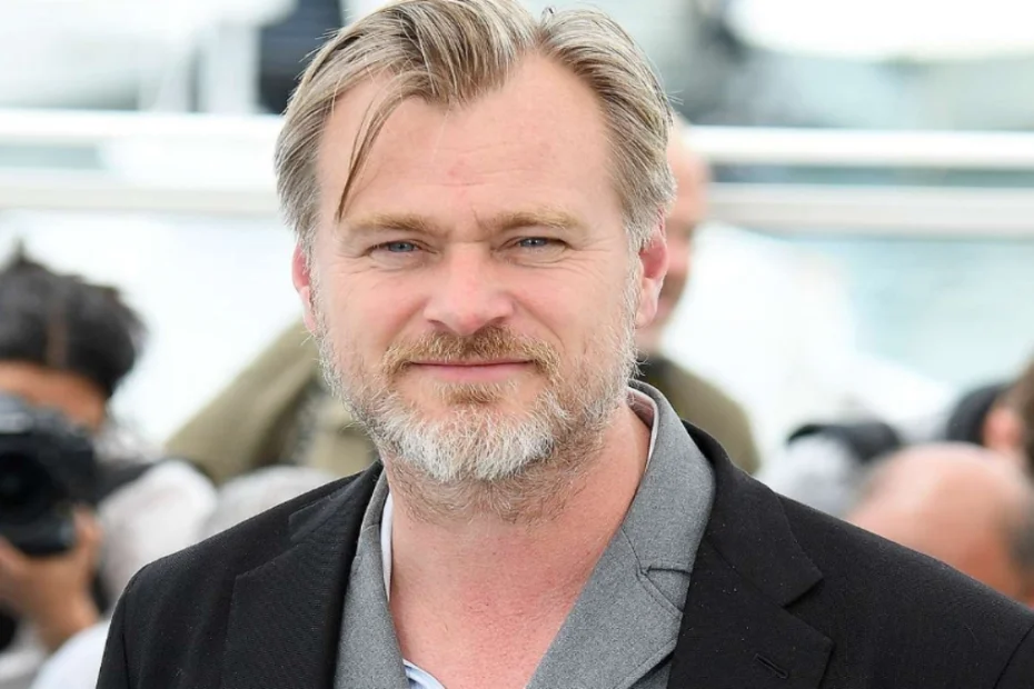 In foto il regista Christopher Nolan, che in questo periodo sta lavorando a The Odyssey