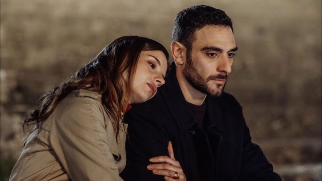 Giulia e Diego in una scena di Don Matteo 14