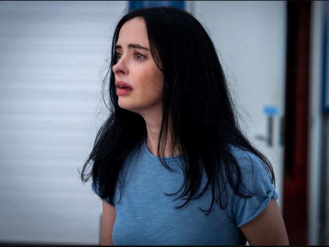 Krysten Ritter in una scena di Orphan Black: Echoes, tra le peggiori Serie Tv del 2024