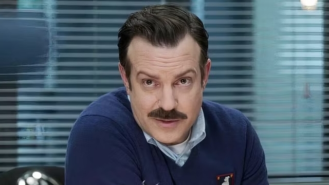 Ted Lasso, 4 ville comparse nella Serie Tv sono state svaligiate: «I ladri hanno visto la serie»