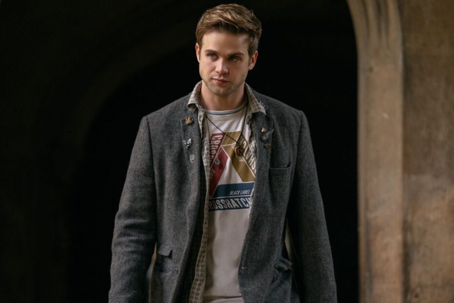 Edward a Cambridge, in una scena di Prime Target 1x01/1x02