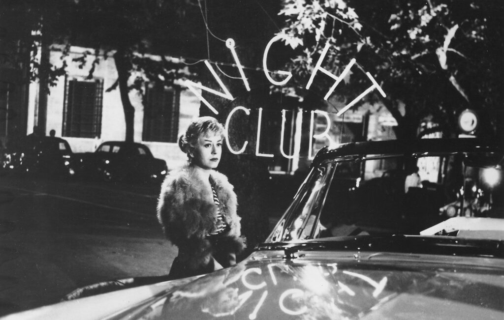 Una scena al night club ne Le notti di Cabiria, uno dei film italiani che hanno vinto l'Oscar