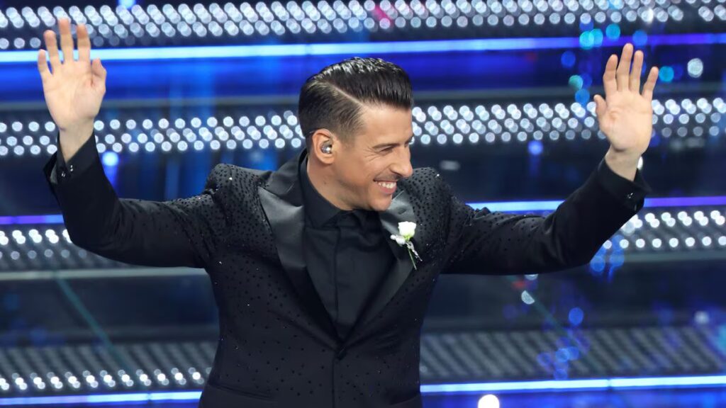 Francesco Gabbani alla prima serata di Sanremo 2025 - credits: Rai Uno