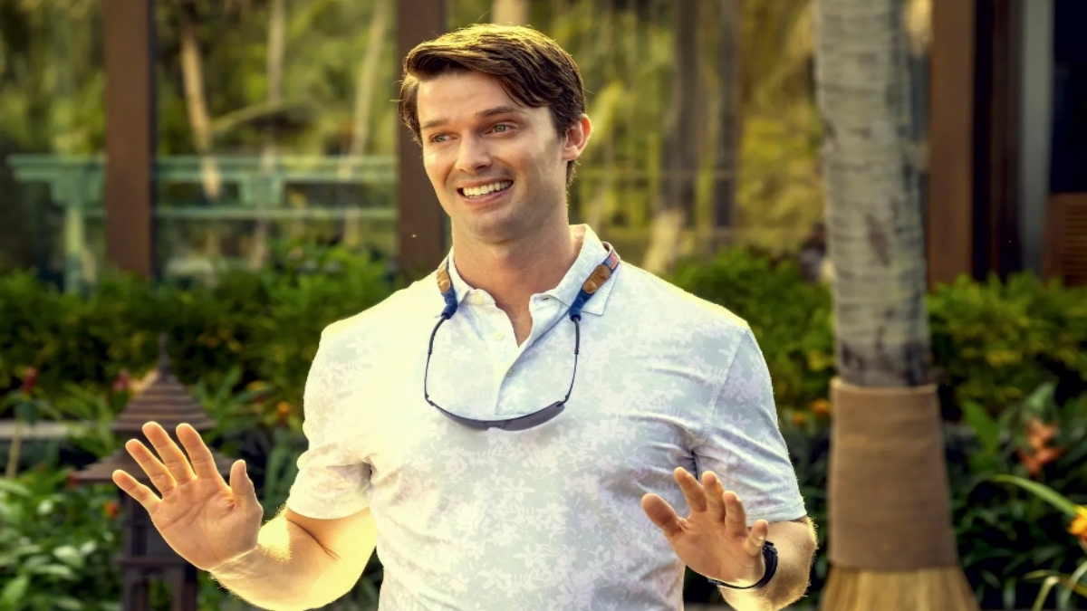 In foto una scena di The White Lotus 3 che vede protagonista Patrick Schwarzenegger