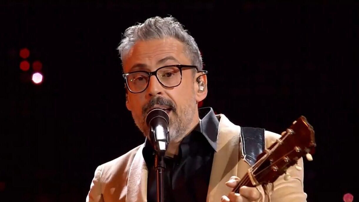 Brunori sas alla serata cover di Sanremo 2025 - Credits: Rai Uno