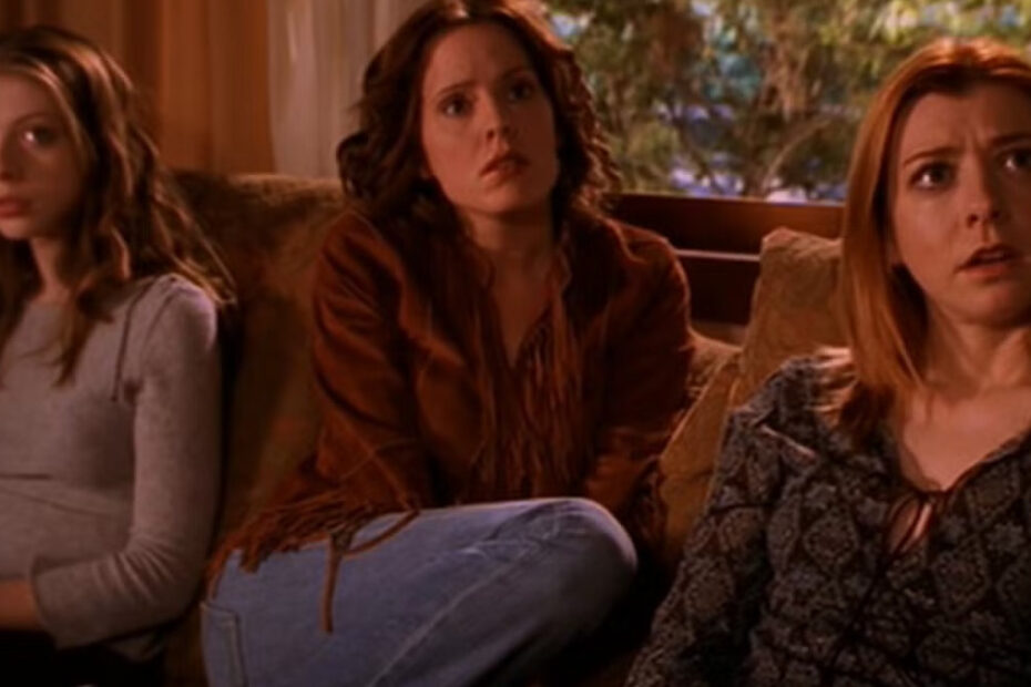 Michelle Trachtenberg, Emma Caulfield e Allison Hannigan in una scena di Buffy l'ammazzavampiri