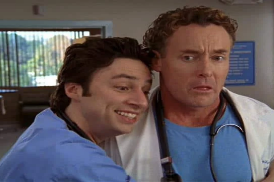 Il Dott. Cox e J.D in una scena di Scrubs, tra le migliori Serie Tv da vedere comedy