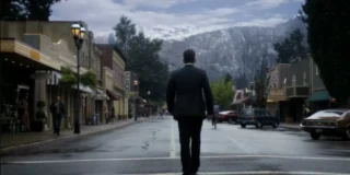 Un'immagine di Wayward Pines, una serie tv da vedere solo fino alla fine della prima stagione