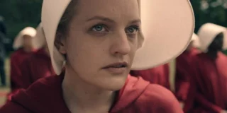 Un'immagine tratta da The Handmaid's Tale, tra le migliori Serie Tv da vedere su Amazon Prime Video